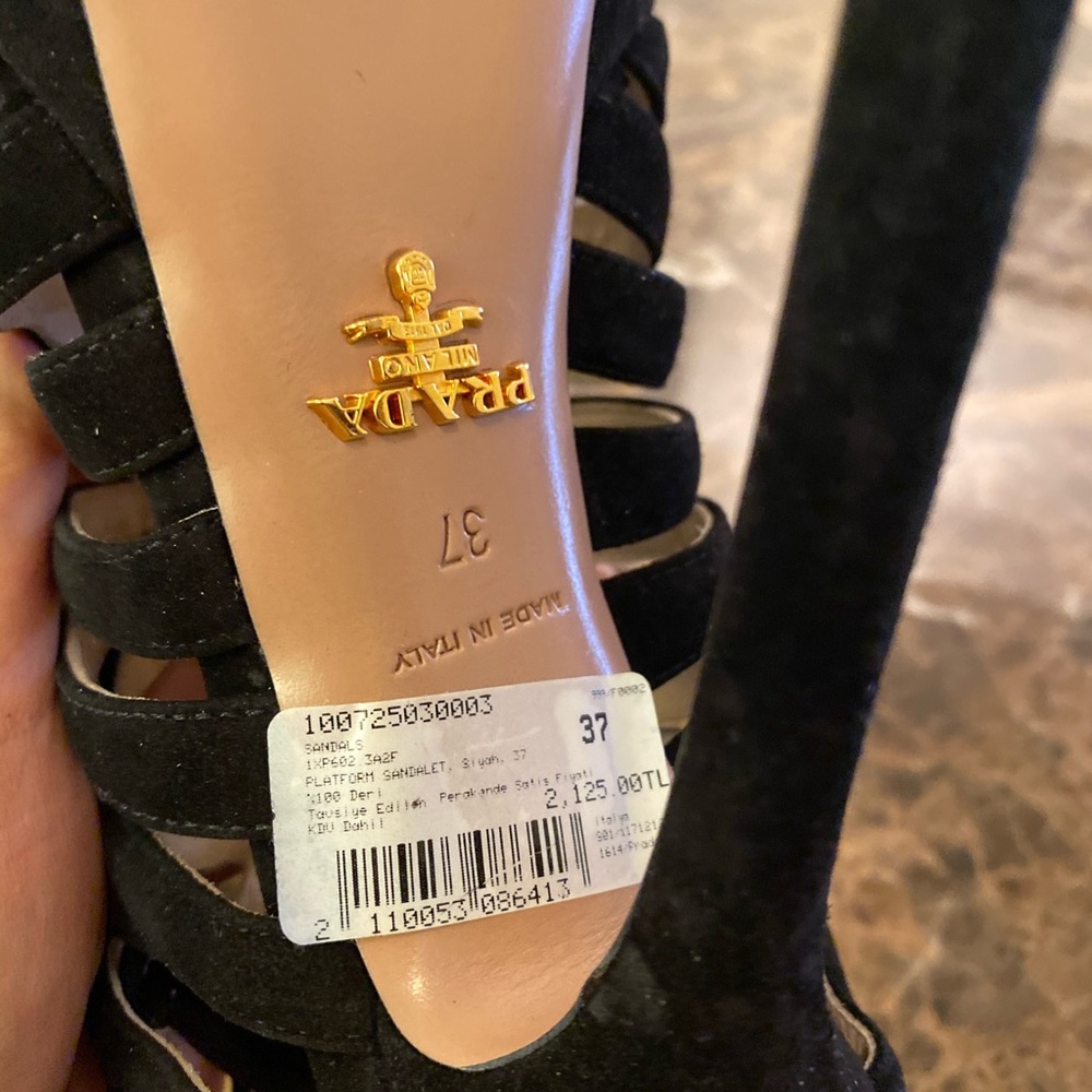Prada Shoes - Picture 7 of 8